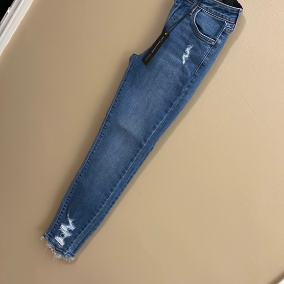 Just Black Trend Takeover Medium Wash Denim Raw Hem Straight Jeans
🔥‼️ RARE - Picture 5 of 6